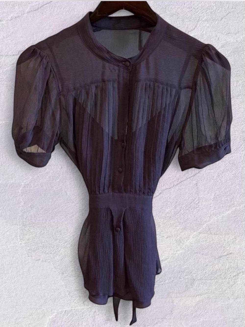 Vintage Y2K BCBGMAXAZARIA
Purple Pleated Puff Slv Tie Back Blouse W/Cami Medium